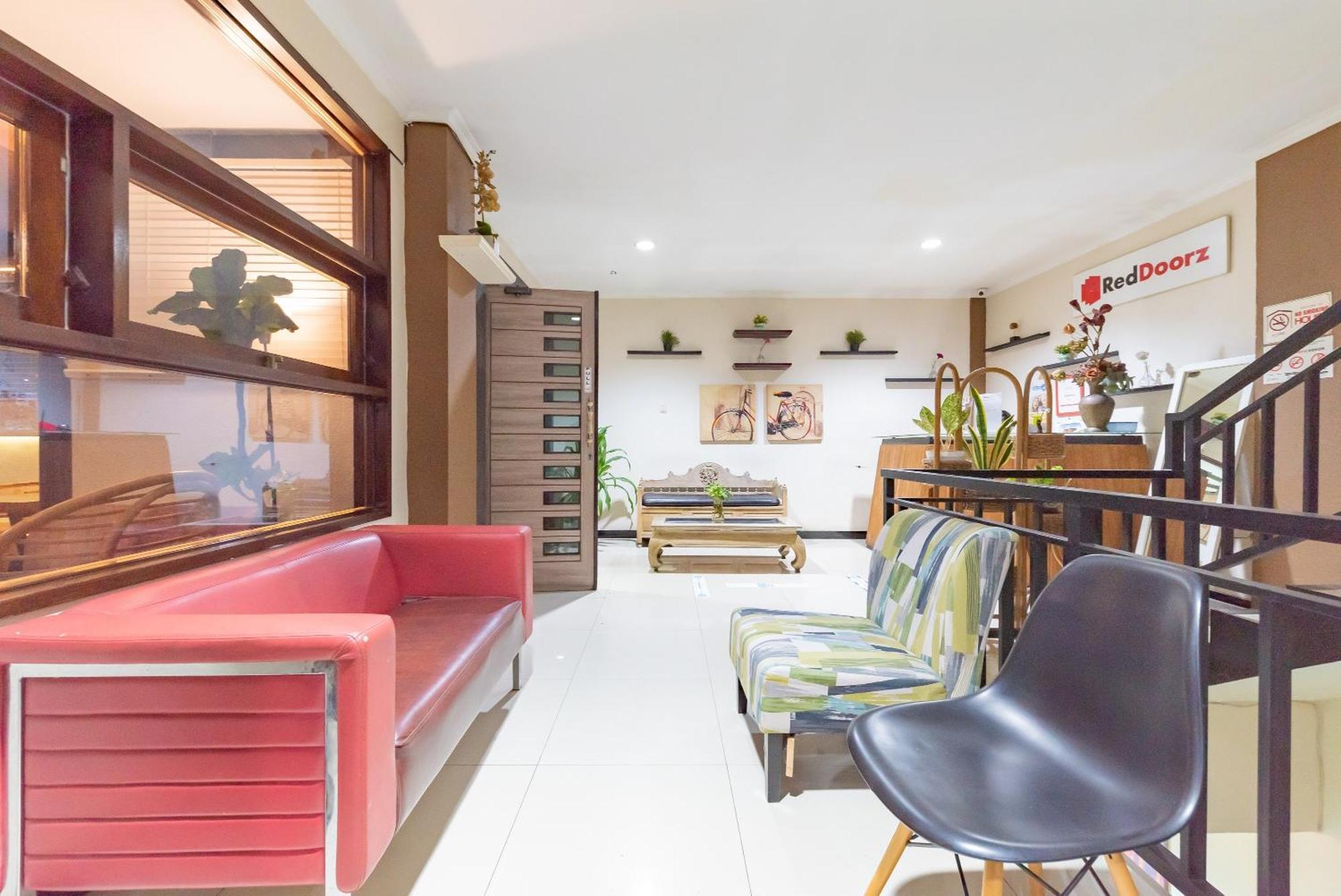 Reddoorz Near Botani Square Mall Богор Экстерьер фото